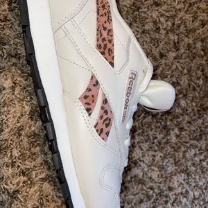 Reebok cheeta print tennis shoes